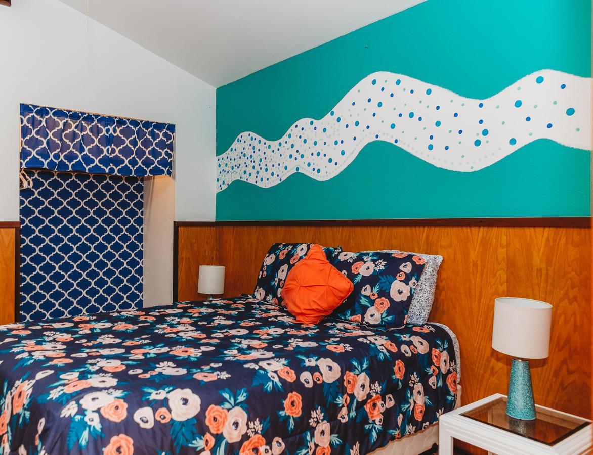 Riverlane Resort Герневилл Экстерьер фото